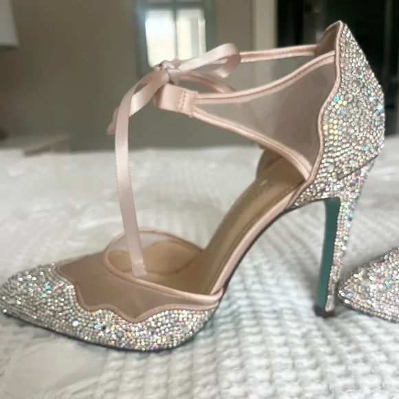 Betsey Johnson Women's Iris Evening Pumps Wedding Something Blue Sole - Picture 6 of 11